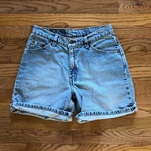 Levi Jean Shorts